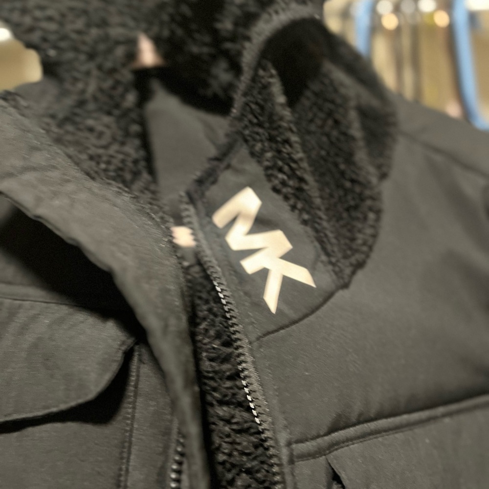 Michael Kors Men’s Hacket - Picture 2 of 5